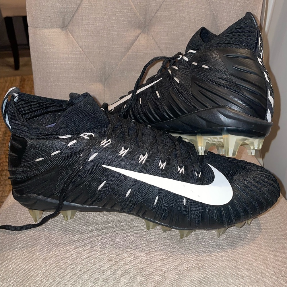 Nike Alpha Menace Elite Cleats